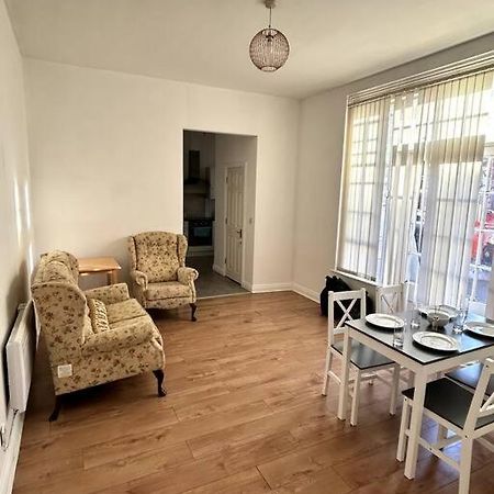 Leicester Spacious Flat With Free Parking Екстер'єр фото